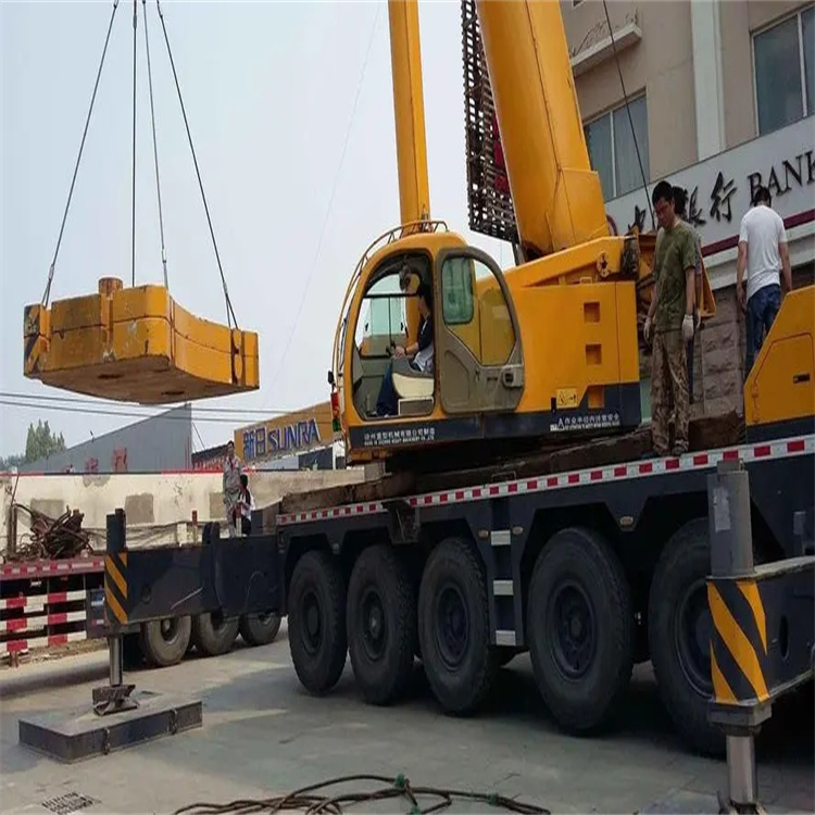 波莲镇当地吊车出租|机器吊装|75吨|工厂搬迁服务